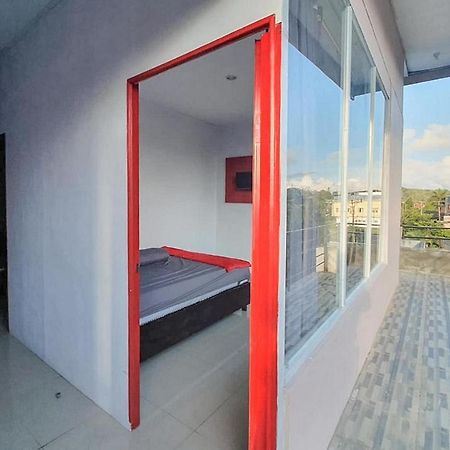 Sky Residence Tomohon Mitra Reddoorz Buitenkant foto