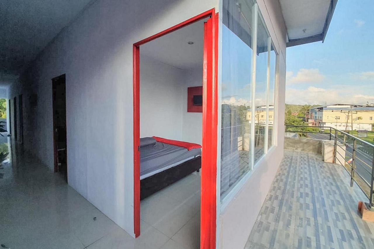 Sky Residence Tomohon Mitra Reddoorz Buitenkant foto