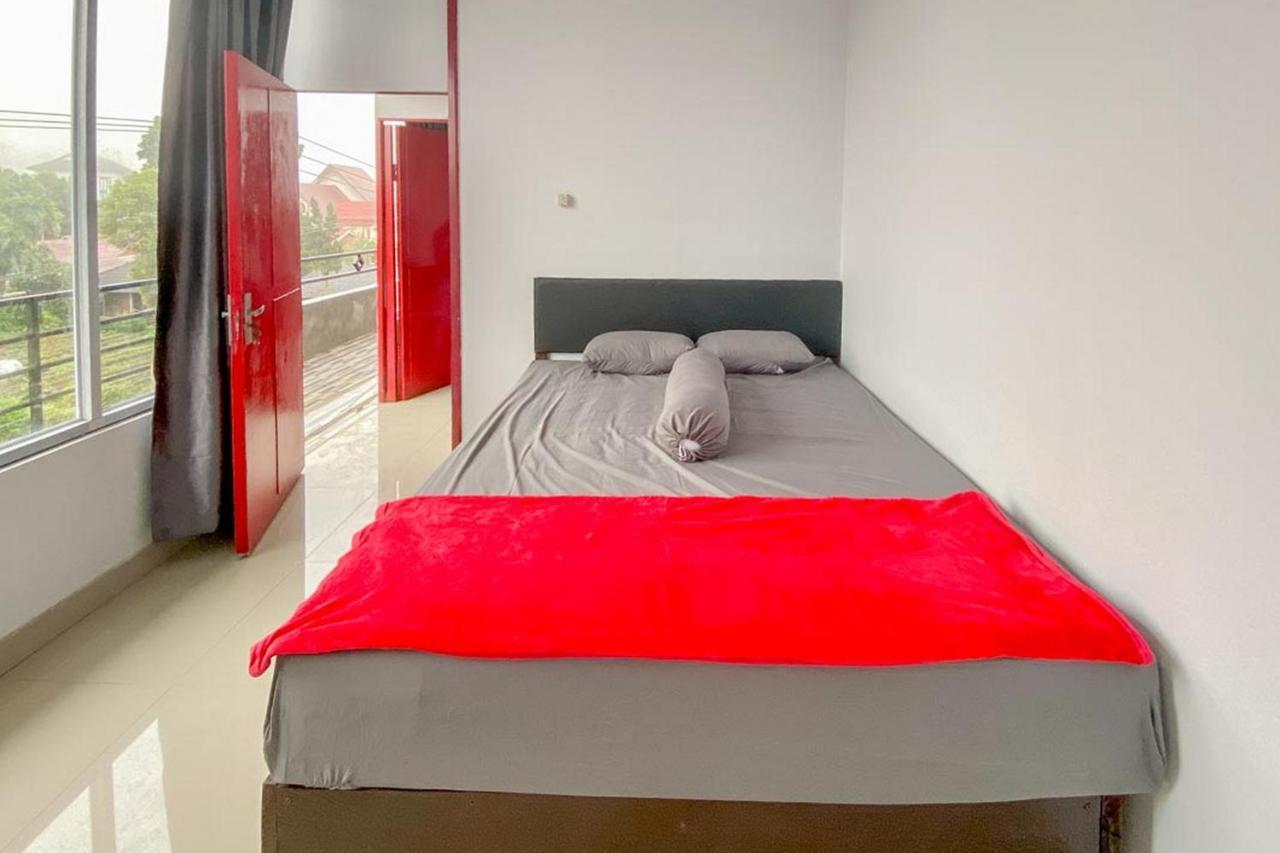 Sky Residence Tomohon Mitra Reddoorz Buitenkant foto