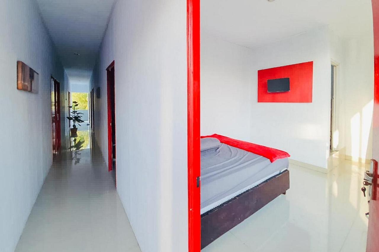 Sky Residence Tomohon Mitra Reddoorz Buitenkant foto